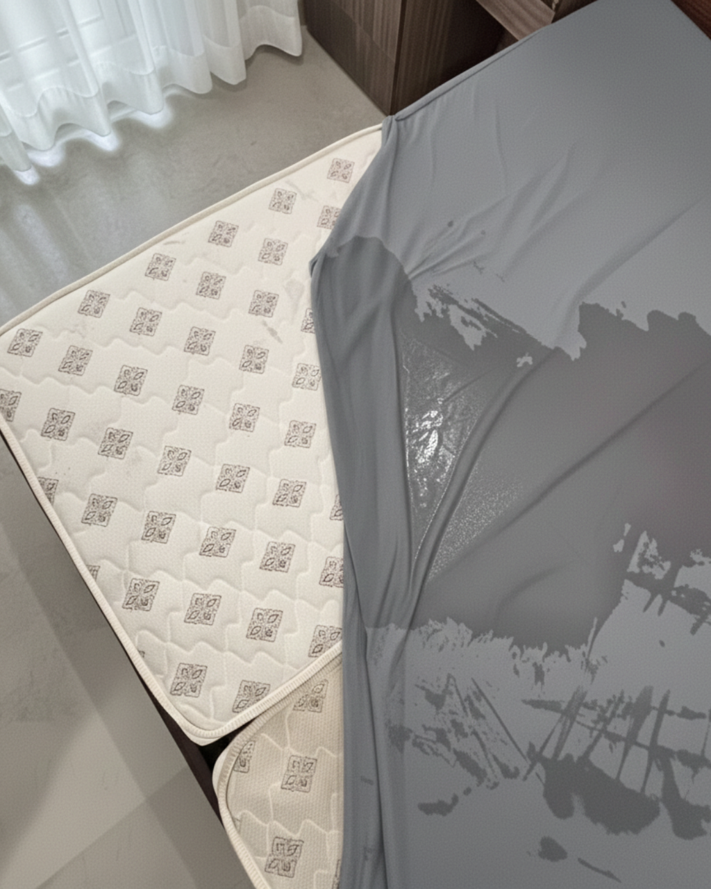 Lycra Grey Mattress Protector